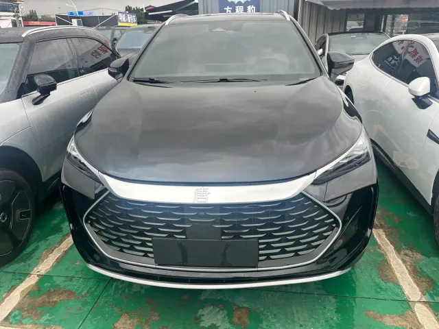 BYD Tang — Фото автомобиля 2