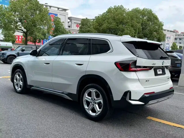 BMW X1 — Фото автомобиля 8