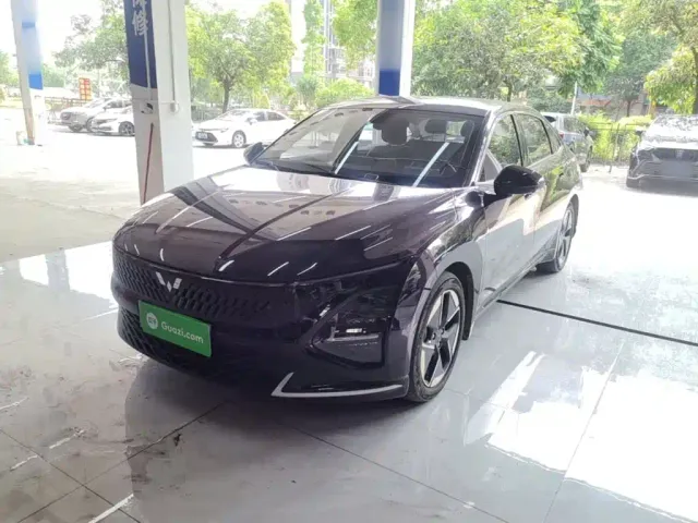Фотография автомобиля — Wuling Starlight