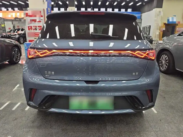 BYD Dolphin 2024 Glory Edition 420km Fashion Edition — Фото автомобиля 5