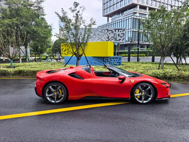 Ferrari SF90 — Фото автомобиля 18