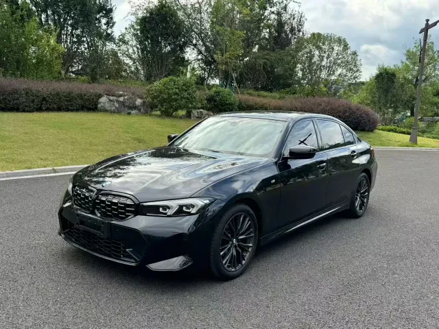 Фотография автомобиля — BMW 3 Series