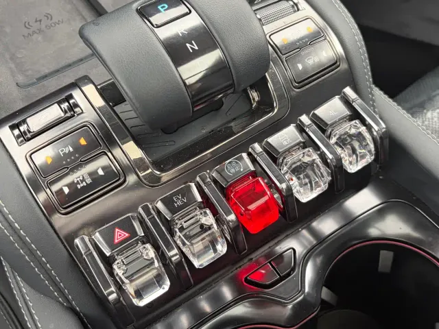 BYD FangChengBao Leopard 5 — Фото автомобиля 17