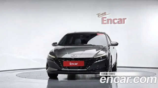 Hyundai Avante CN7 — Фото автомобиля 2