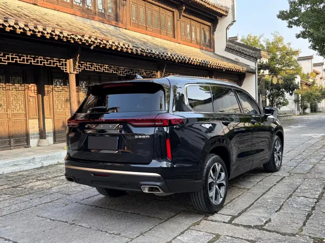 Exeed VX — Фото автомобиля 10
