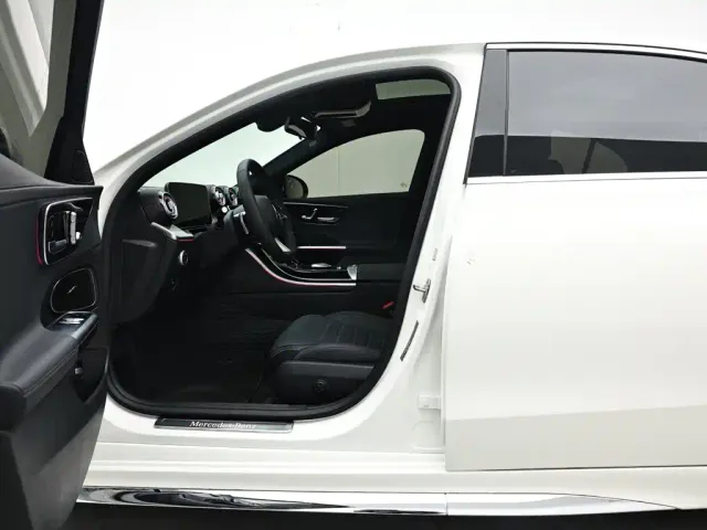 Mercedes-Benz C-Class — Фото автомобиля 10