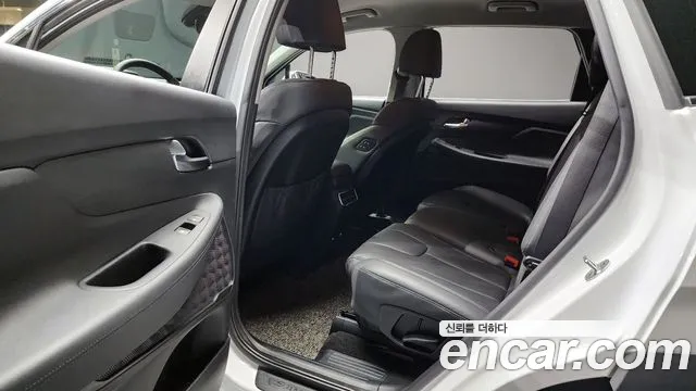 Hyundai Santafe Новый Santa Fe Дизель 2.2 2WD — Фото автомобиля 12