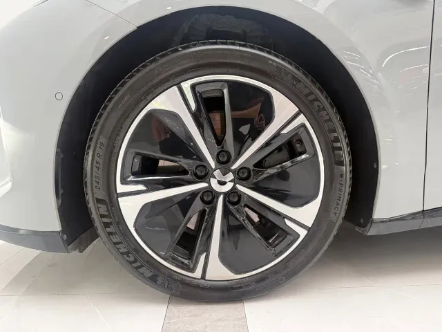 Nio ET5 Touring — Фото автомобиля 16