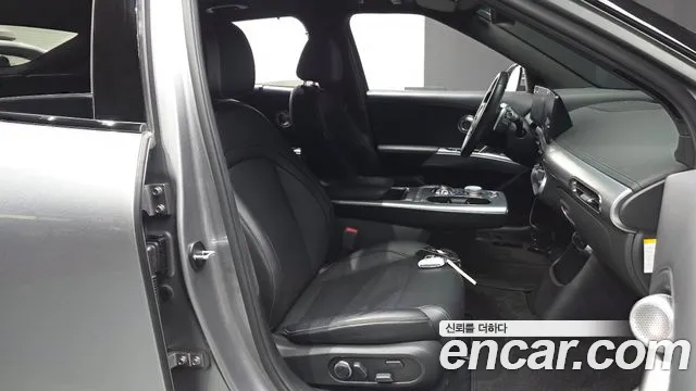Genesis GV60 — Фото автомобиля 16