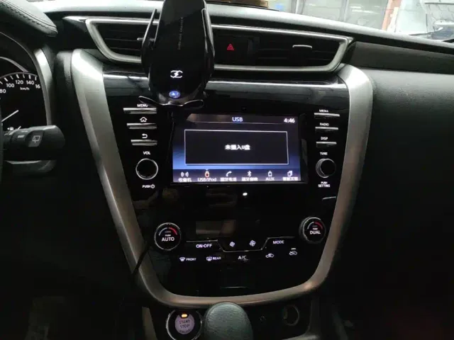 Nissan Murano — Фото автомобиля 12
