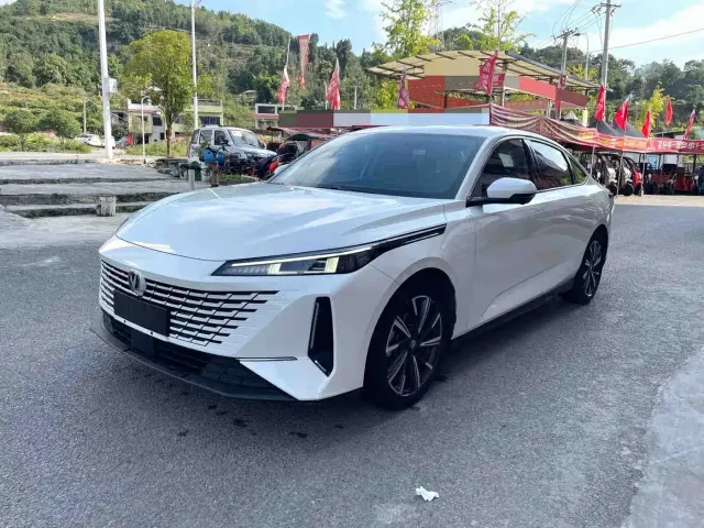 Фотография автомобиля — Changan Lamore