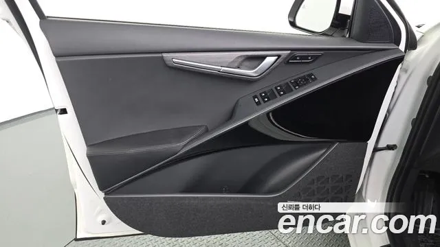 Kia Niro The All New — Фото автомобиля 13
