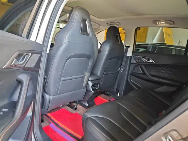Roewe RX5 — Фото автомобиля 16