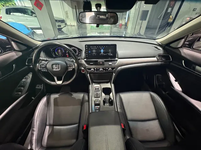 Honda Accord — Фото автомобиля 6
