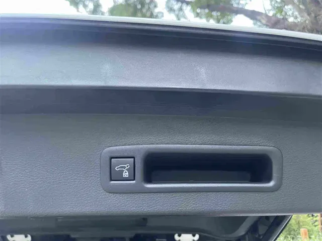 Toyota Sienna — Фото автомобиля 28