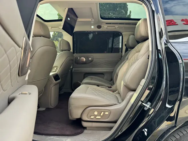 IM Motors LS9 — Фото автомобиля 10