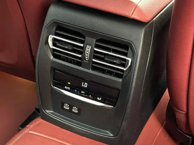 BMW i3 — Фото автомобиля 11