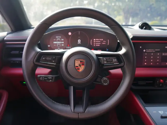 Porsche Macan EV — Фото автомобиля 10