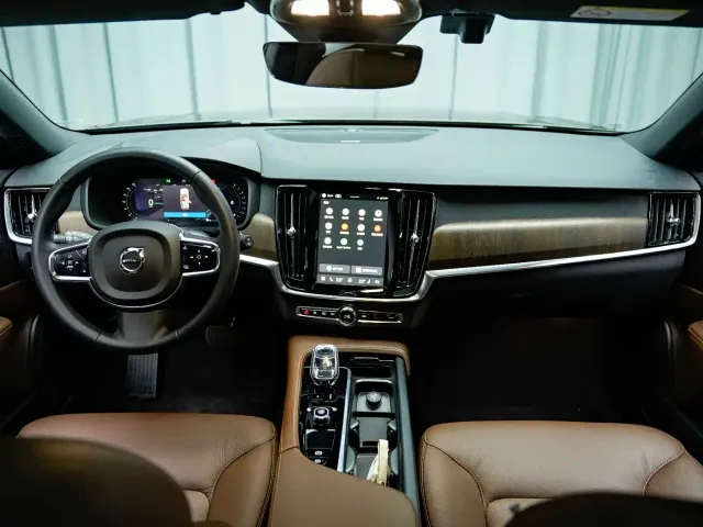 Volvo V90 — Фото автомобиля 10