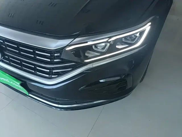 Volkswagen Passat — Фото автомобиля 23
