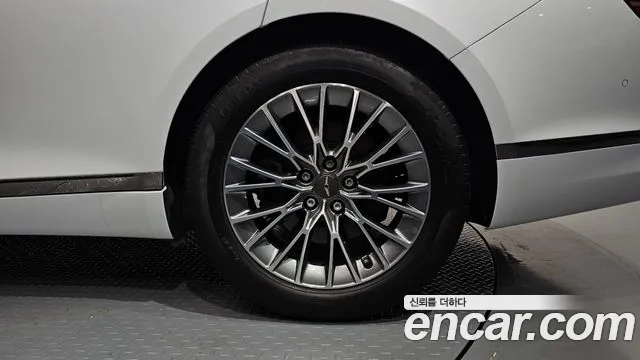 Genesis G80 RG3 — Фото автомобиля 6