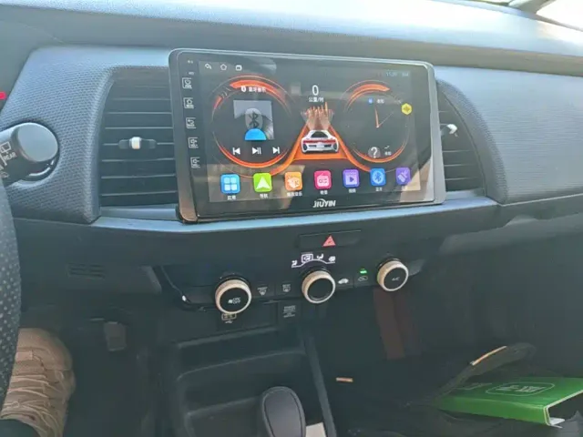 Honda Fit — Фото автомобиля 12
