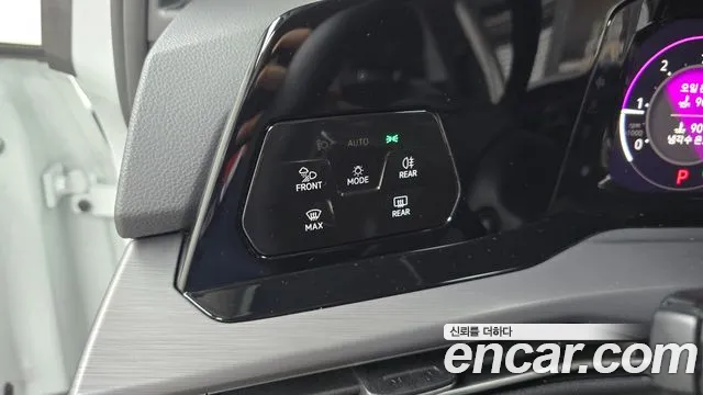 Volkswagen Golf Golf 8 поколение 2.0 TDI Prestige — Фото автомобиля 18