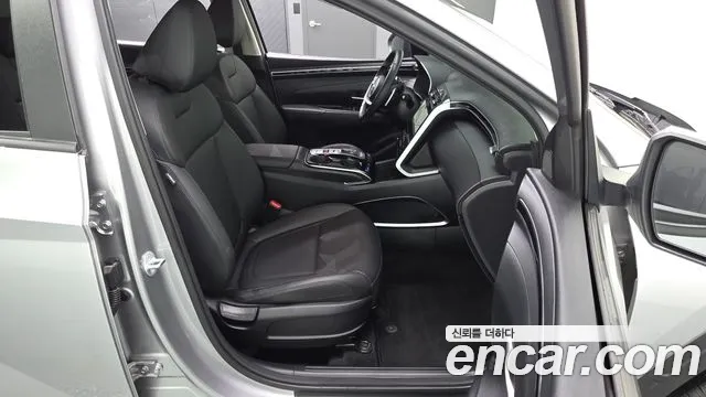 Hyundai Tucson Tucson (NX4) Дизель 2.0 4WD — Фото автомобиля 24