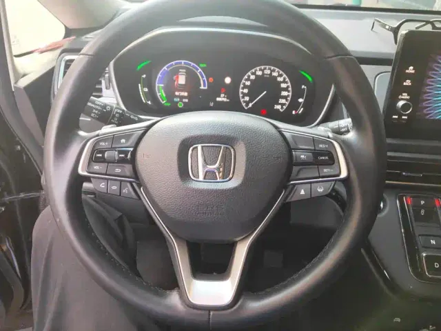 Honda Elysion — Фото автомобиля 15