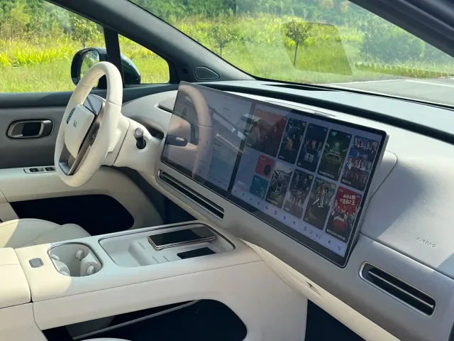 Li Auto i6 — Фото автомобиля 12