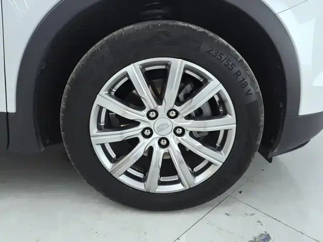 Cadillac XT4 — Фото автомобиля 6