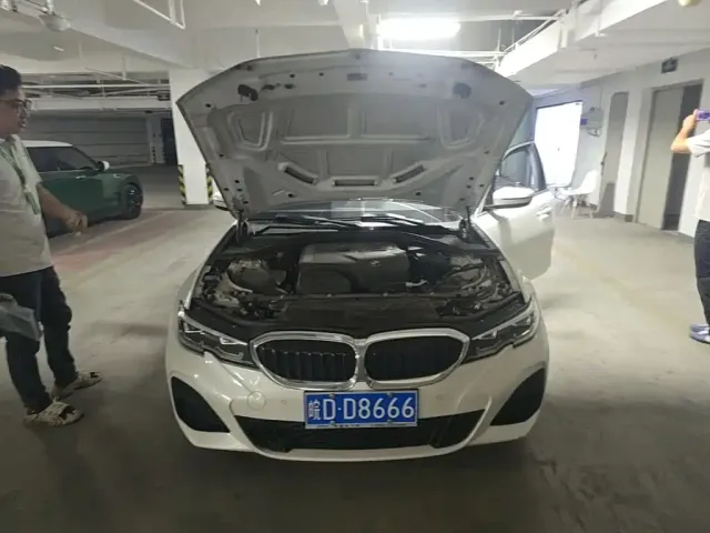 BMW BMW 3 Series 2022 320Li M Sport Package — Фото автомобиля 16