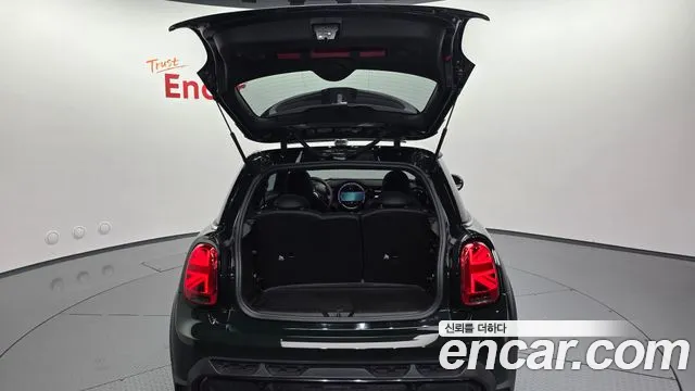 Mini Cooper — Фото автомобиля 30