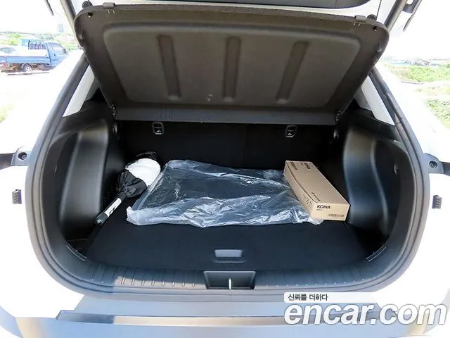 Hyundai Kona — Фото автомобиля 14
