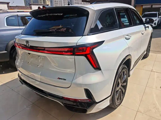 Changan CS75 Plus — Фото автомобиля 6