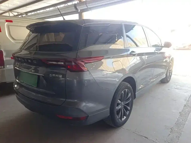 Wuling Victory — Фото автомобиля 6