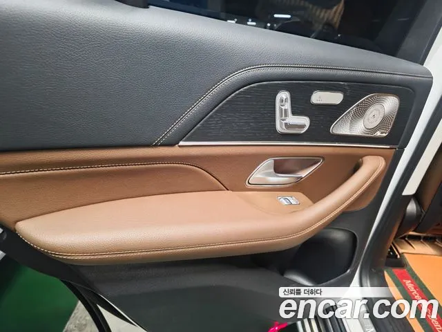 Mercedes-Benz GLE-Class — Фото автомобиля 12