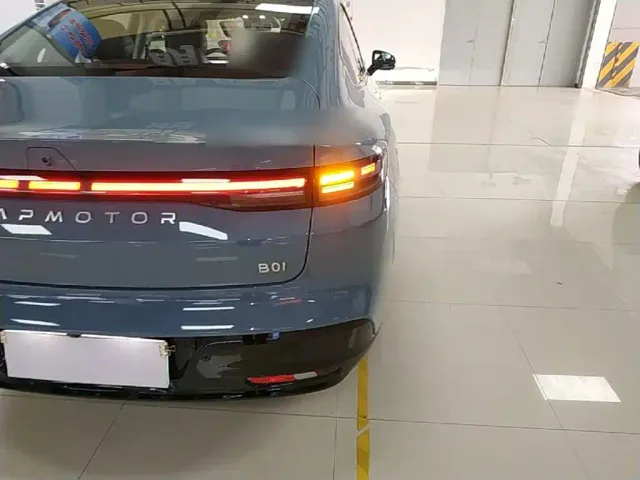 Leapmotor B01 — Фото автомобиля 7
