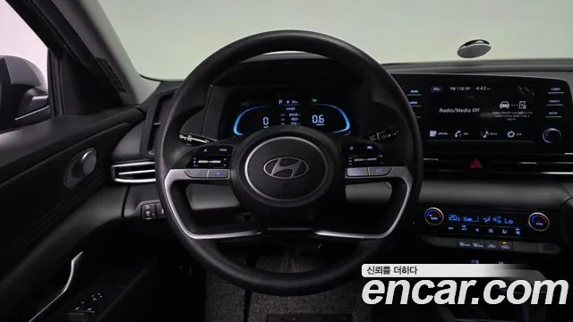Hyundai Avante CN7 — Фото автомобиля 18