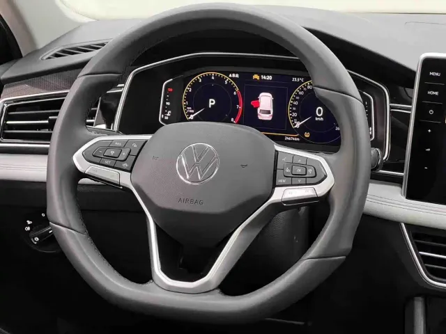 Volkswagen Tiguan L 2025 Model 300TSI Auto 2WD Dragon Edition — Фото автомобиля 16