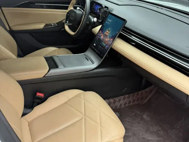 Geely Galaxy L6 — Фото автомобиля 13
