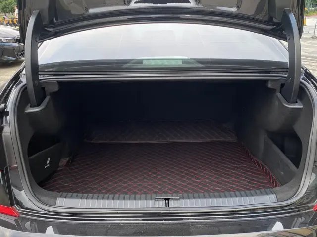 Volkswagen Passat — Фото автомобиля 15