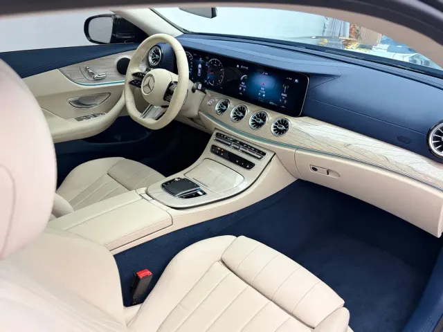 Mercedes-Benz E-Class — Фото автомобиля 16