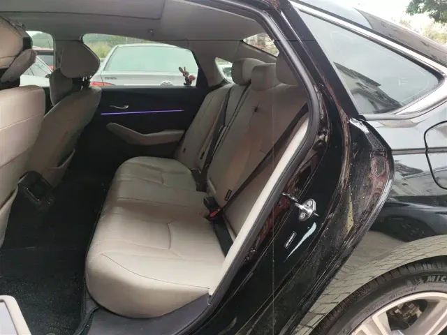 Honda Accord — Фото автомобиля 12