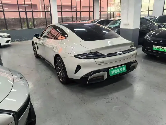 Xiaomi SU7 — Фото автомобиля 4