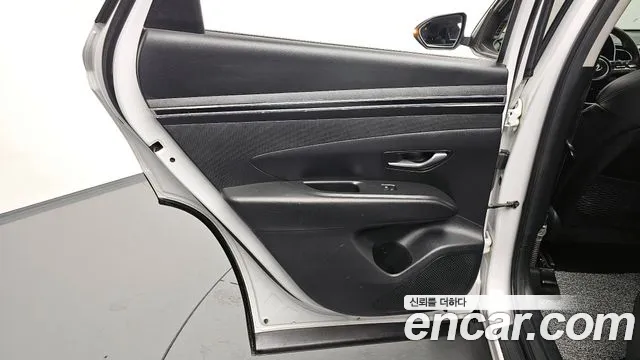 Hyundai Tucson Tucson (NX4) Дизель 2.0 4WD — Фото автомобиля 24