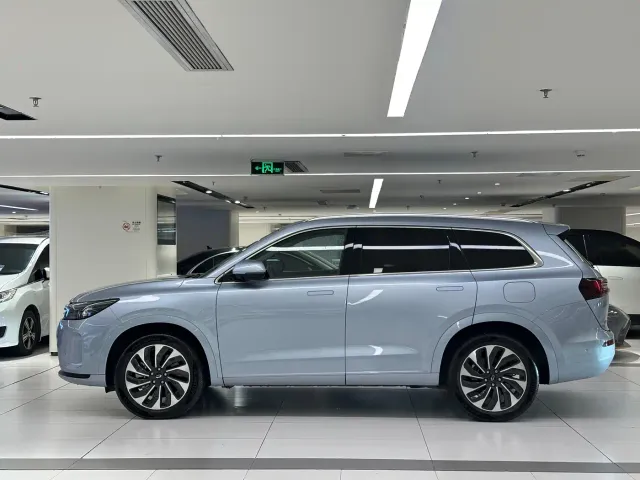 Aito M7 — Фото автомобиля 4