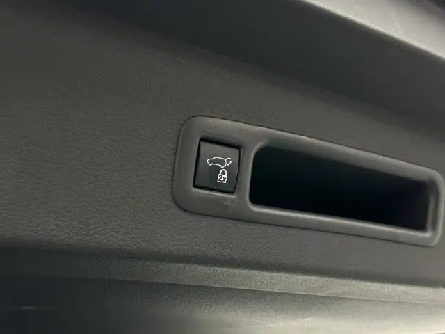 Toyota Granvia — Фото автомобиля 10