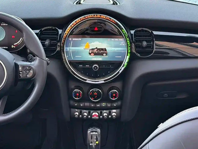 MINI Hatch — Фото автомобиля 11