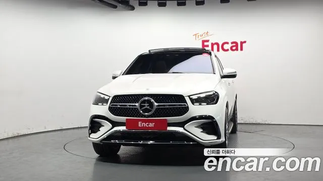 Mercedes-Benz GLE-Class — Фото автомобиля 3